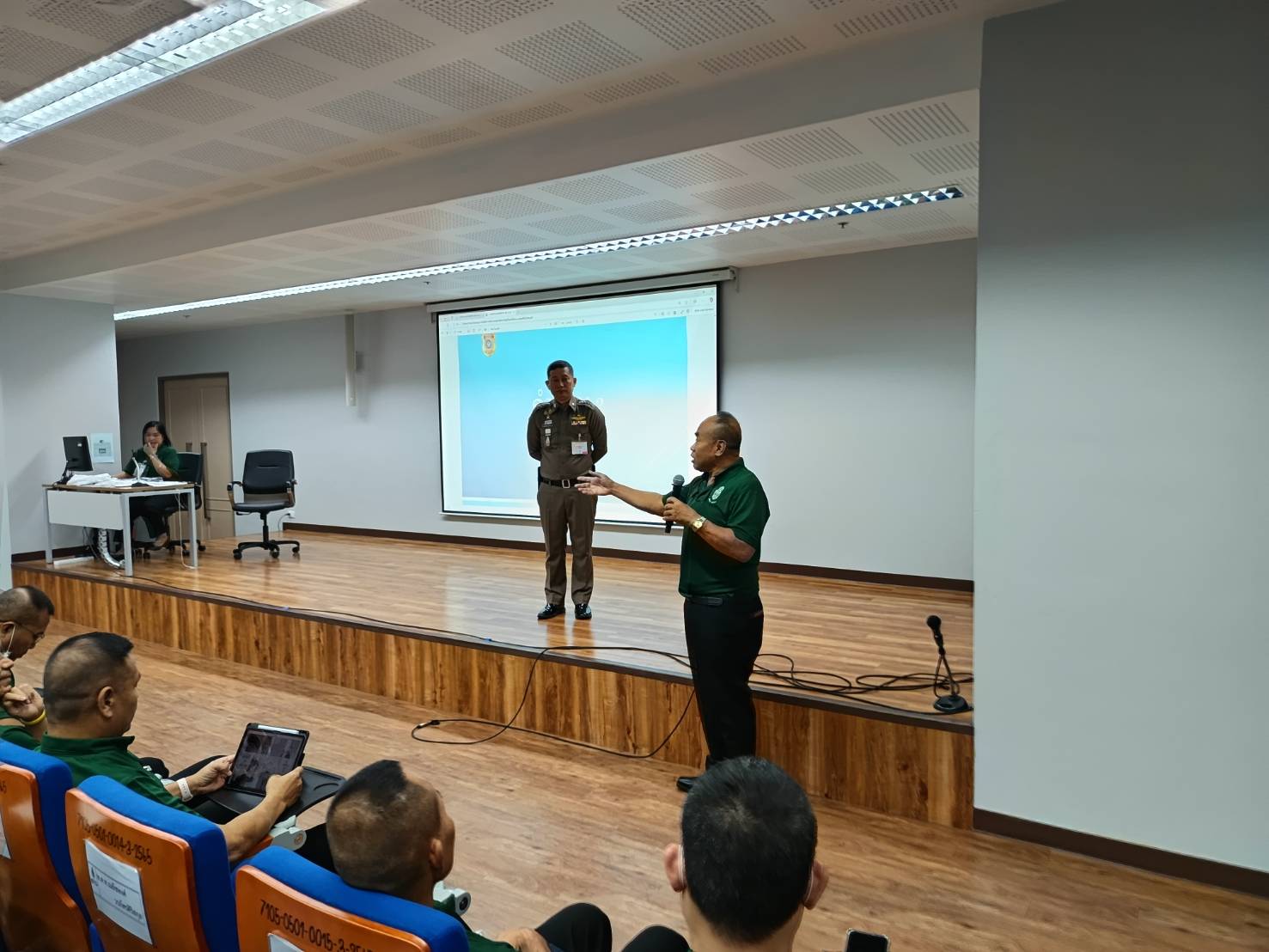 เป็นวิทยากร ให้ความรู้แก่หลักสูตร ผกก.149 เรื่อง การบริหารงานและการมีส่วนร่วม (การบริหารงาน ในฐานะหัวหน้าสถานีตำรวจ)