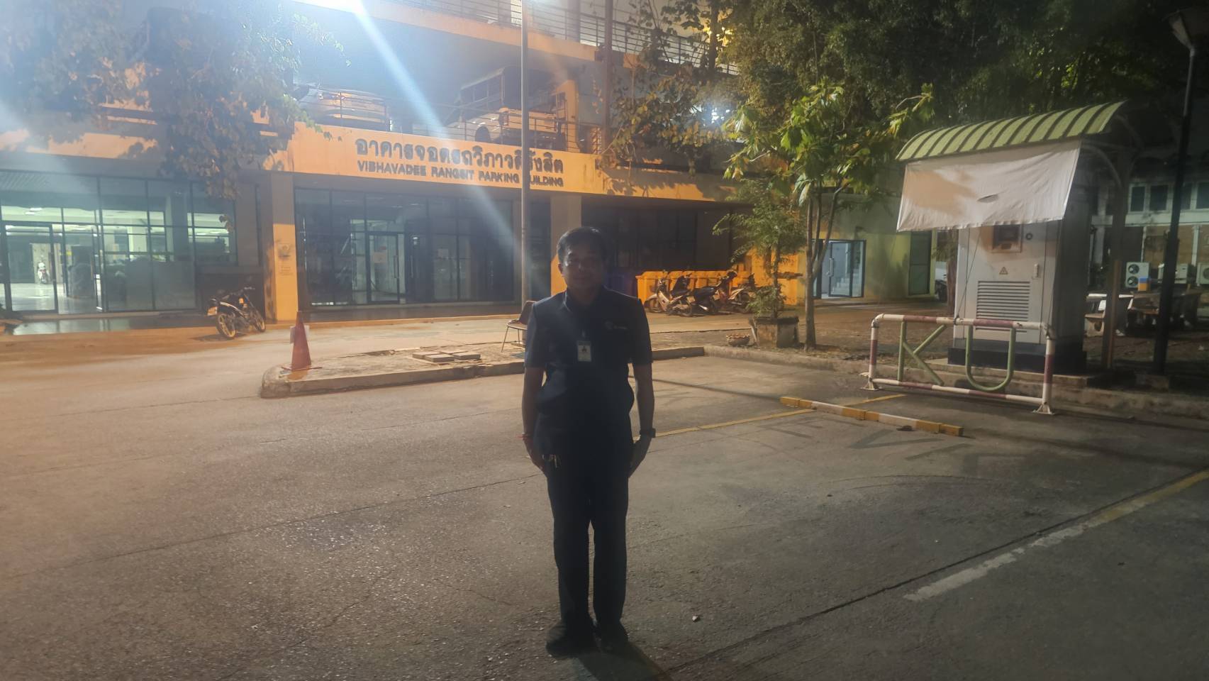 18 มี.ค.68 เวลา 19.20 น. บางเขน 4-2,4-0 พร้อมกำลัง ว.10 สูงข่มปรมาณู ฯ อาคารจอดรถ เส้นทาง 095 เรียบร้อย พร้อมปฎิบัติ