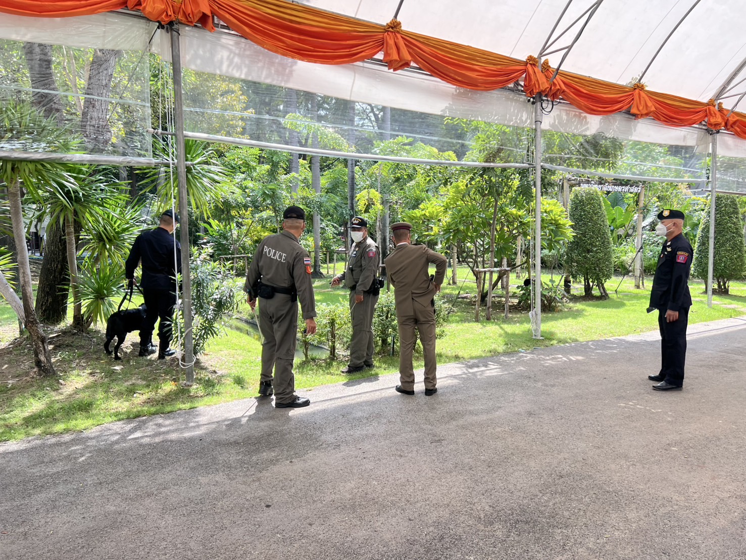 ตรวจความพร้อมในการถวายอารักขาและรักษาความปลอดภัยภารกิจเส้นทาง 946 พระราชทานปริญญาบัตรอาคารจักรพันธ์เพ็ญศิริ มหาวิทยาลัยเกษตรศาสตร์